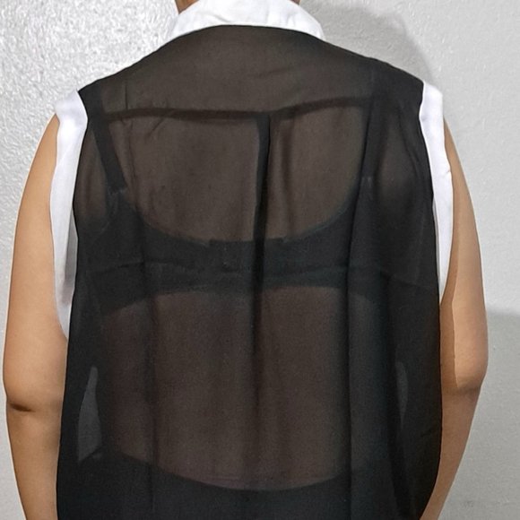 Black & White Sleeveless Knot Top – Plus (1X, 2X, 3X) - Picture 4 of 6